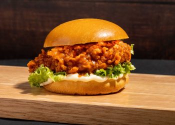 BUFFALO CHICKEN BURGER